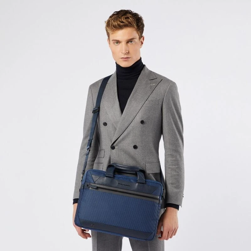 Тънка бизнес чанта Piquadro Trakai за 14 инча ноутбук, черен цвят